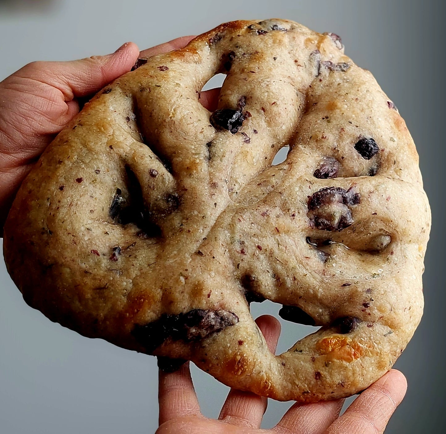 FOUGASSE AU LEVAIN AUX OLIVES KALAMATA